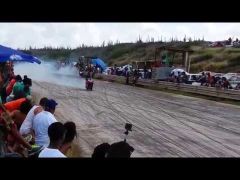 SUZUKI GSX-R1000 - Spanks Banks Fever Show (2014)