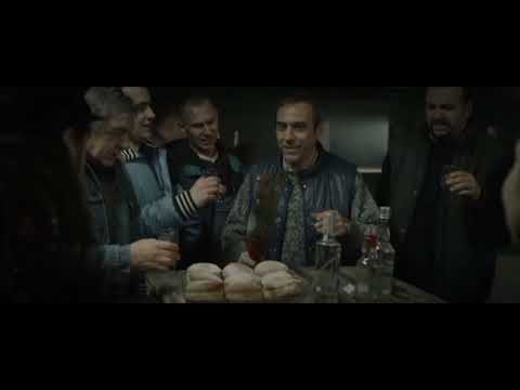 Waldek alkoholik kierowca "Pod mocnym aniołem"  Arkadiusz Jakubik