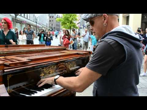 All of me (John Legend) by traveling piano man . Düsseldorf ,Germany 27/06/2015