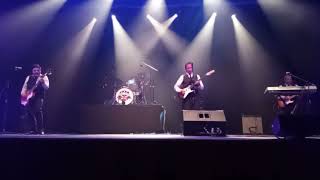 Download lagu I Saw Her Standing There - Silver Beats mp3