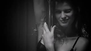 John Hiatt - Alone In The Dark