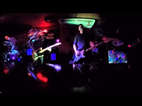 Maltrapilhos - I Want To Hold Your Hand (Maria do Chico Eunápolis)