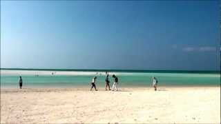 preview picture of video 'KONDOI BEACH TAKETOMI ISLAND 竹富島　コンドイビーチ'
