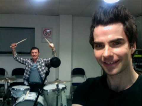 Stereophonics - Same Size Feet Acoustic Live on Radio 1 (with lyrics)