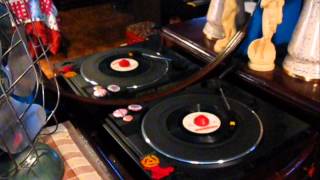 Mary Kay Place as Loretta Haggers - Vitamin L - Mono PROMO 45 rpm 1977