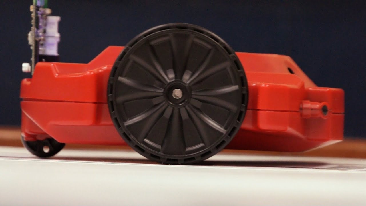 Students Use Robots to Study Computer Science