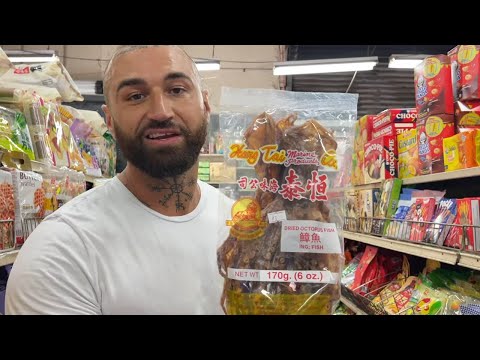 Eating the 5 weirdest foods from an asian supermarket