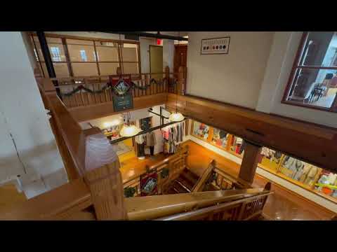 A Christmas Ride on the Dover/TK Elevator - DeWitt-Seitz Marketplace Building - Duluth, MN