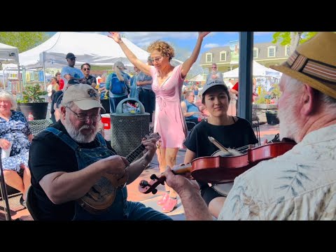 Monroe Stomp Buckdance - Gil Sewell & Friends - Miss Moonshine at Bear on the Square 2023
