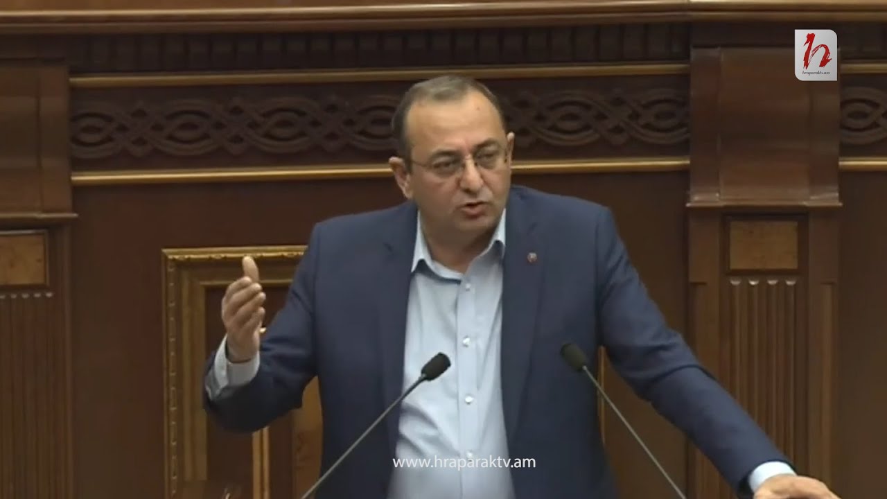 Սիմոնյանն ու Մինասյանը ծիծաղելով «կծում են իրար»