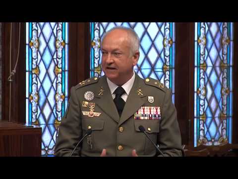 Entrega de la Medalla de Oro de la Isla al Mando de Canarias, antigua Capitanía General de Canarias