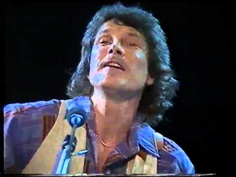 Mikael Ramel  - Somliga går med gyllene skor