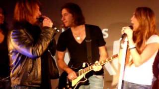 Thrillbilly - Miley and Billy Ray Cyrus Duet (LIVE) @ Apple Store London