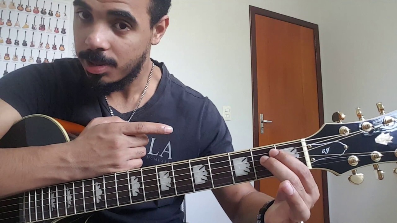 Como praticar acordes de pestana