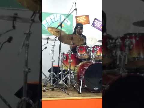 Tarriel moody killing it ant the Bahamas drummers association clinic