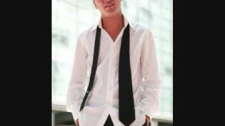 Gigi D'alessio - Addo sò nat' ajer (questo sono io)