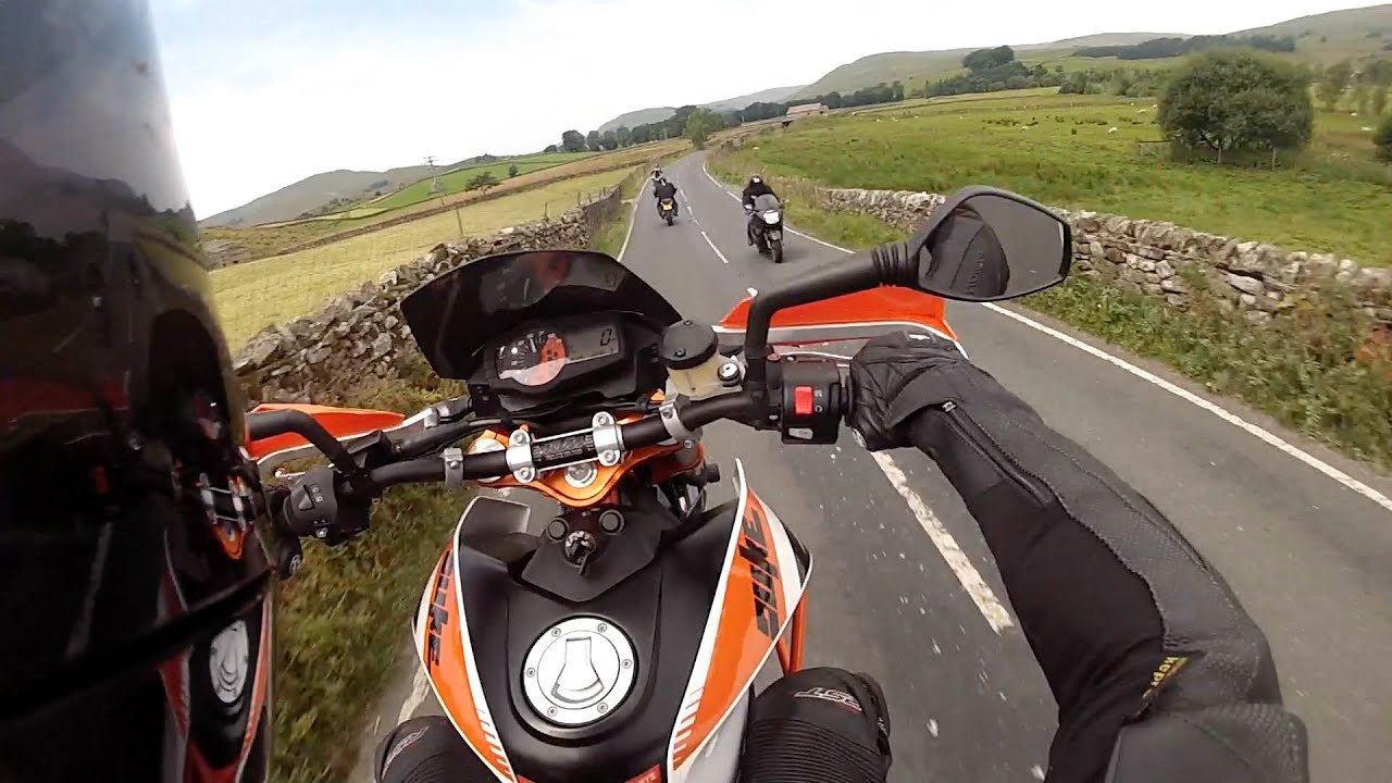 2013 KTM 690 Duke R - Test Ride