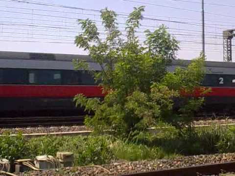 TRANSITO VELOCISSIMO EUROSTAR FRECCIAROSSA 9517