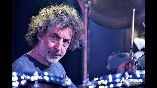 Download lagu Legendary Drummer SIMON PHILLIPS: 'I Didn't Join JUDAS PRIEST 'Cause I Was Already With JACK BRUCE' mp3 Download lagu Legendary Drummer SIMON PHILLIPS: 'I Didn't Join JUDAS PRIEST 'Cause I Was Already With JACK BRUCE' mp3