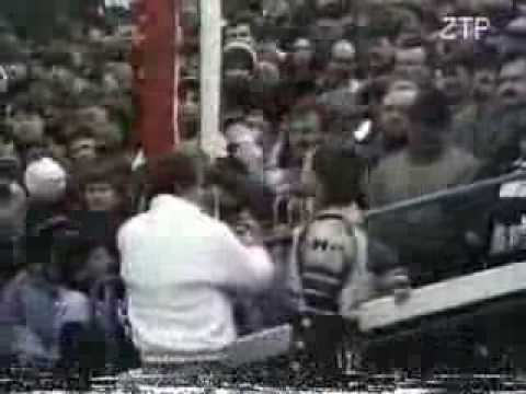 huszcza i krzystyniak wciągają flagę narodową 1993