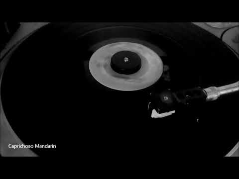 Roberta conjunto Hnos Hernández 1966