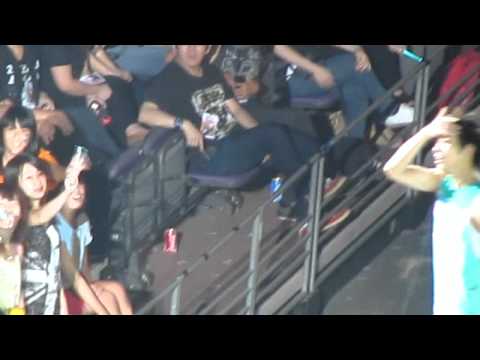 110910 SHINEE WORLD CONCERT SG- JONGHYUN FOCUS