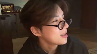 A.C.E (에이스) Wow sing ‘Black &amp; Blue’ ~ 2021.01.09 vlive