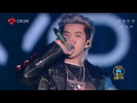 KRIS WU - B.M. (Live Performance Jiangsu TV New Year Countdown Concert 31.12.2017)