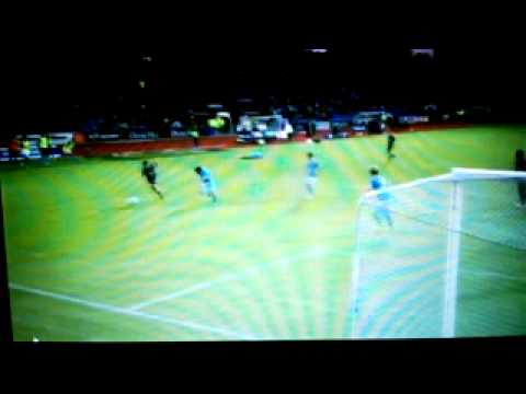 TEE - Sean McDermott makes a save of the season contender for Sandnes Ulf