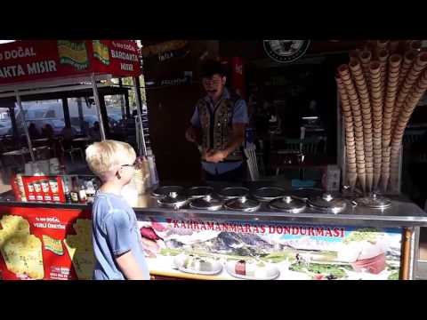 Eis Mann Türkei Antalia Lukas Walter in Action