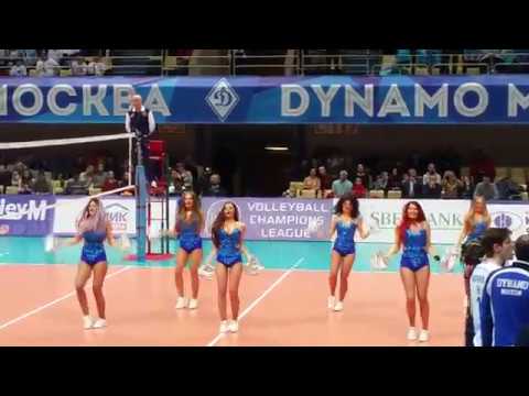 Группа поддержки Lucky Demons Cheerleaders на матче ВК Динамо