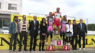 preview picture of video 'Arrivo gara Gran Fondo del Verdicchio Serra dei Conti 26 04 2009'