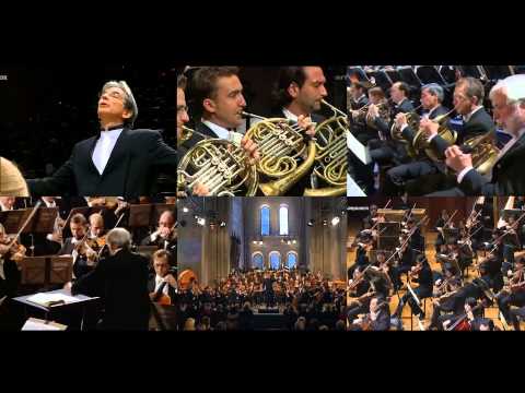 6 Hammers from Mahler's Symphony no. 6 'Tragic'