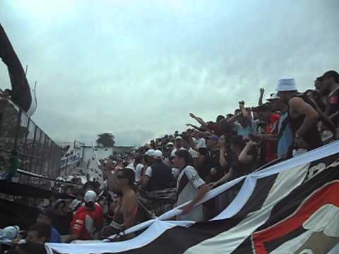 "Recibimiento - Danubio vs peñarol" Barra: Los Danu Stones &bull; Club: Danubio