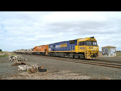 6MP4 Pacific National / TOLL Container Train (1/9/2023) - PoathTV Australian Railways
