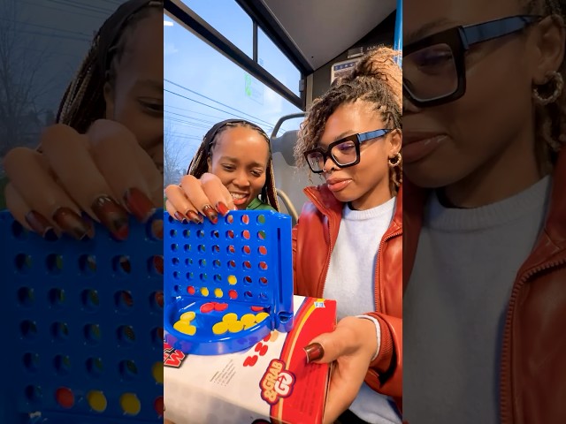 Vídeo relacionado con Iello - Juguete de Viaje, de 2 a 4 Jugadores (51094) [Importado]