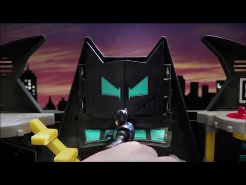 Imaginext Ad - DC Super Friends Batcave (2013)