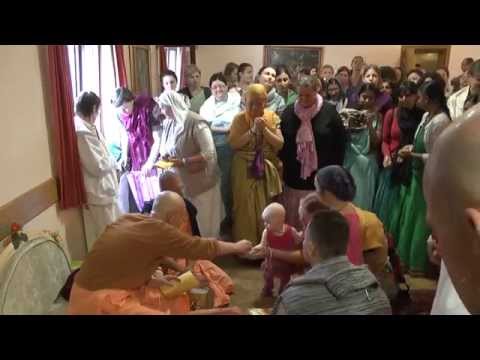 VP KKS 2015 12 - Guru arati, Sri Guru Vandana by Nrsimha Caitanya Prabhu, 26.04.2015