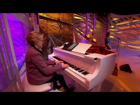 Willemijn Verkaik - Into the Unknown (English) snippet - Frozen 2