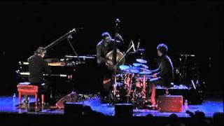 IX Jazzowa Jesień w Bielsku-Białej - Colin Vallon Trio