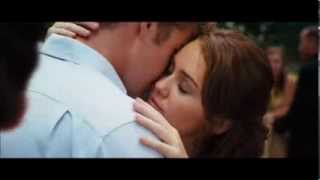 Miley Cyrus - My Heart Beats For Love Music Video