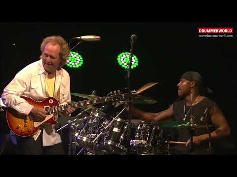 Sonny Emory: DRUM SOLO with Lee Ritenour  - #sonnyemory #drummerworld
