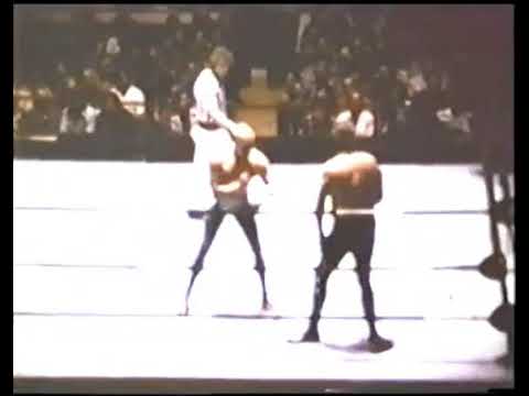 Boston 11/7/1977 Mil Mascaras vs Stan Stasiak