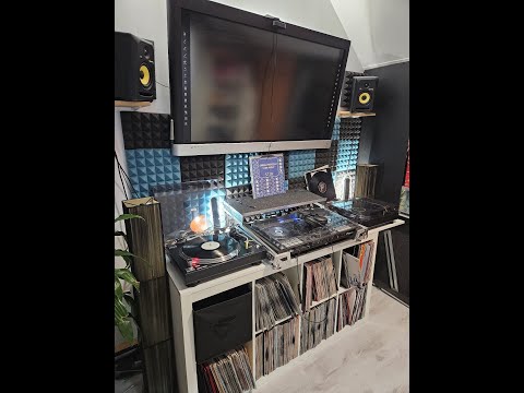 Early hardstyle vinyl set! live in the mix