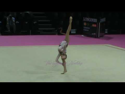 Alina MAKSYMENKO (UKR) ball - 2011 Montpellier worlds AA