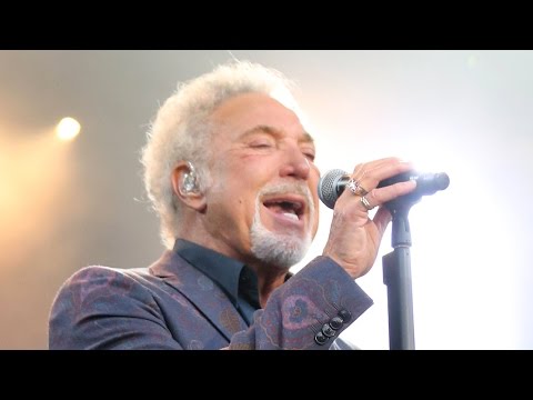 Tom Jones - You Can Leave Your Hat On - live at Eden Sessions 2016