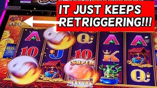 IT JUST KEEPS RETRIGGERING!!! - 5 Frogs NON-STOP Bonuses