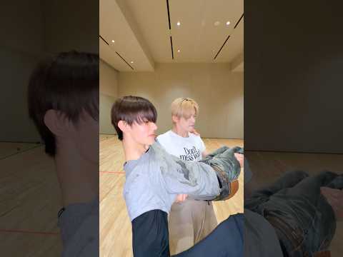 팔랑 ❌ chow down down 🥶 w #SEONGHYEON #IceCream #YEONJUN #YEONJUN_IceCream #TXT #CORTIS