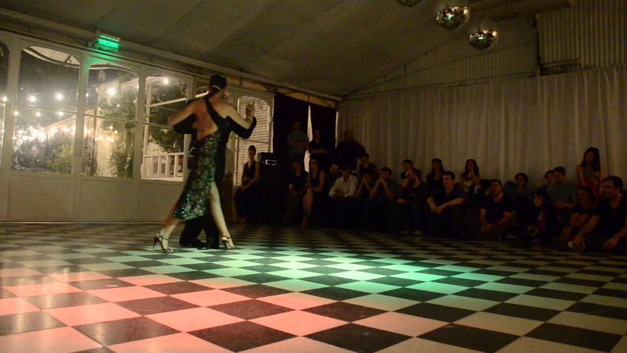 Pancho Martinez Pey y Lorena Ermocida en La Bicicleta Milonga 1/4