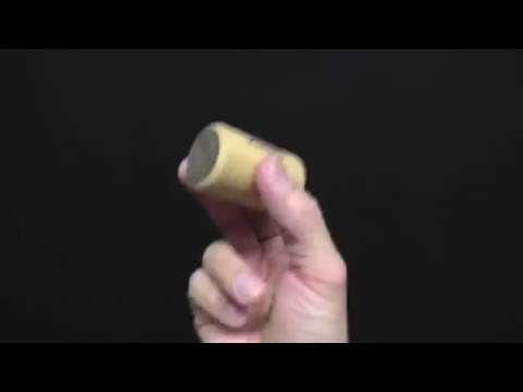 Lille shaker i træ.